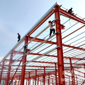 ͸ֽṹưװʩ  Construction of large steel structure sliding